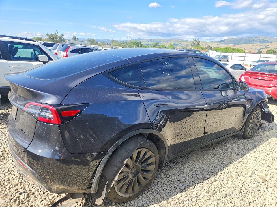 2024 Tesla Model Y მანქანა იყიდება აუქციონზე, vin: 7SAYGDEE4RF185889, აუქციონის ნომერი: 51182586