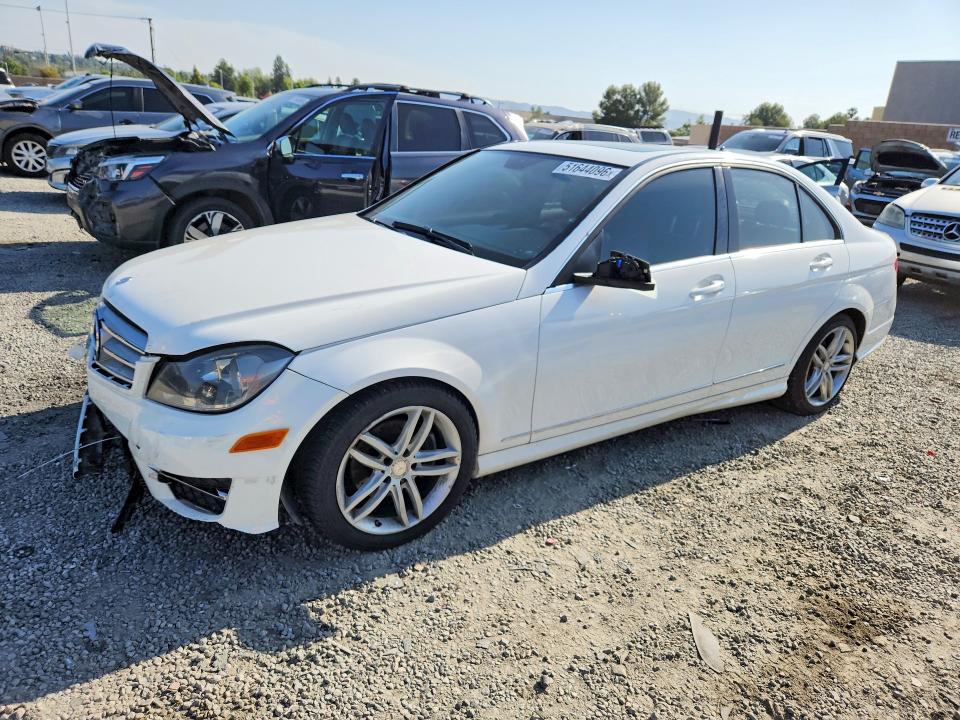 Продаж на аукціоні авто 2013 Mercedes-benz C, vin: WDDGF4HB3DR274679, номер лоту: 51644096