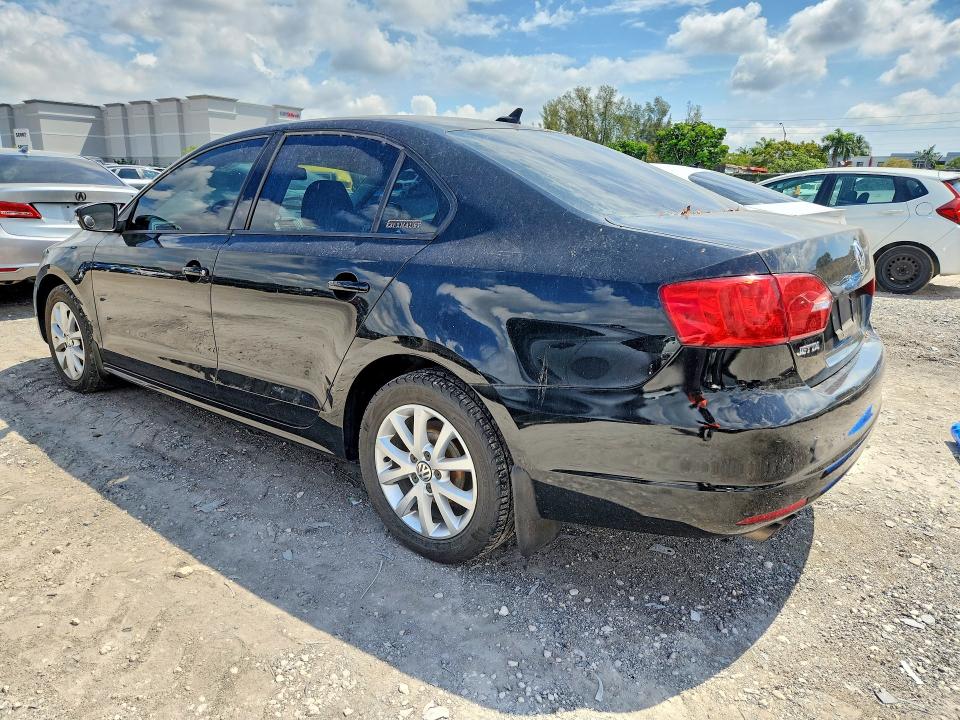 49939436 :رقم المزاد ، 3VWDX7AJ3BM307494 vin ، 2011 Volkswagen Jetta مزاد بيع