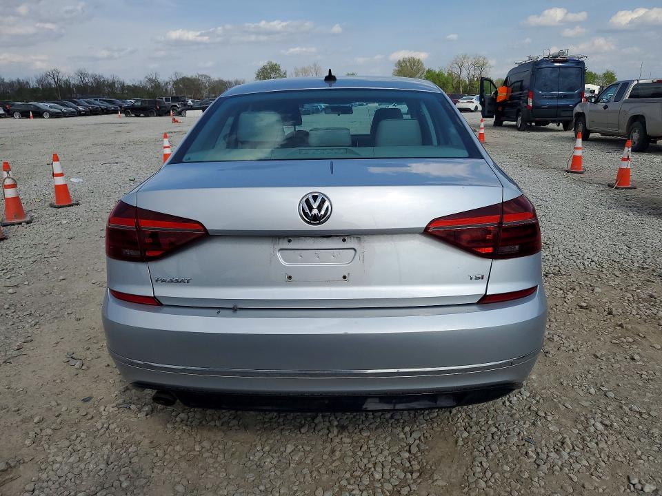 Продажа на аукционе авто 2018 Volkswagen Passat, vin: 1VWAA7A35JC049355, номер лота: 49914706