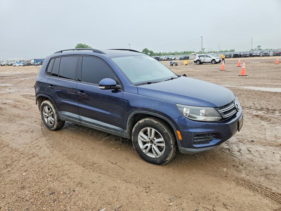 50786156 :رقم المزاد ، WVGAV7AX4GW510638 vin ، 2016 Volkswagen Tiguan مزاد بيع