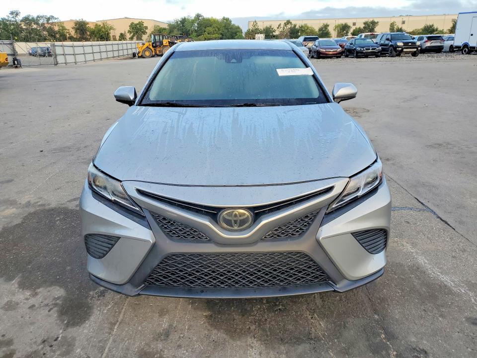 Продажа на аукционе авто 2020 Toyota Camry, vin: 4T1G11AK4LU956737, номер лота: 51142896