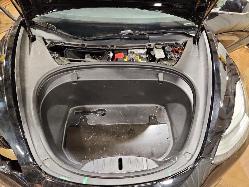 48096176 :رقم المزاد ، 5YJ3E1EB9JF182248 vin ، 2018 Tesla Model 3 مزاد بيع