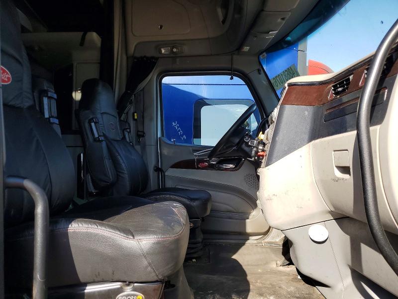 Продажа на аукционе авто 2020 Peterbilt 579, vin: 1XPBD49X3LD661974, номер лота: 85995595