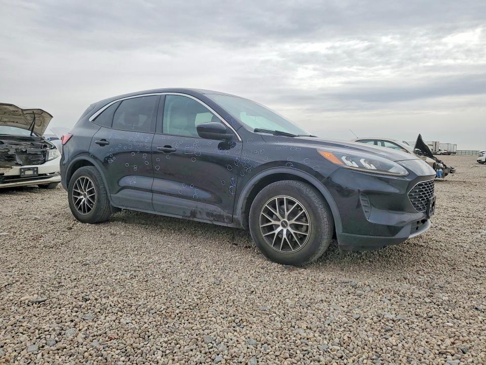 48337596 :رقم المزاد ، 1FMCU0G67LUB28871 vin ، 2020 Ford Escape مزاد بيع