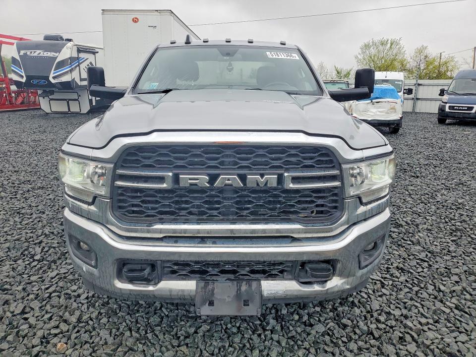 51811366 :رقم المزاد ، 3C7WRSCL8MG619807 vin ، 2021 Ram 3500 مزاد بيع