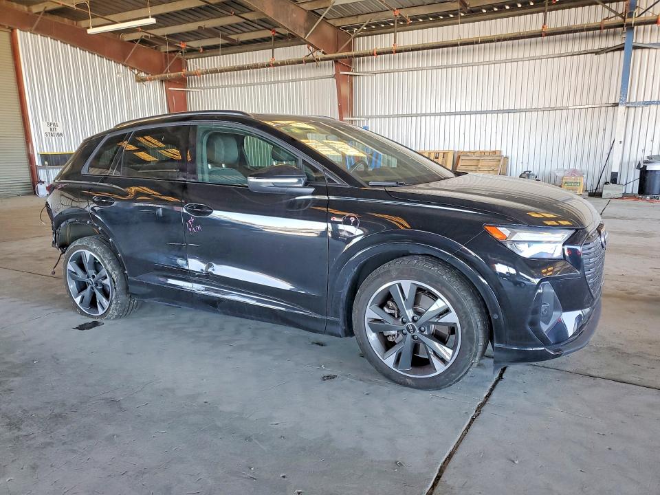 2024 Audi Q4 E-tron მანქანა იყიდება აუქციონზე, vin: WA1LUBFZ7RP044398, აუქციონის ნომერი: 48825656