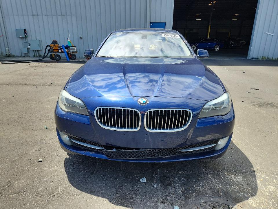 2011 Bmw 535 მანქანა იყიდება აუქციონზე, vin: WBAFU7C59BC870777, აუქციონის ნომერი: 49606376