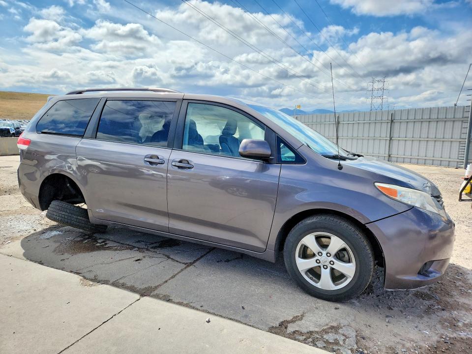 Aukcja sprzedaży 2014 Toyota Sienna, vin: 5TDKK3DC7ES500444, numer aukcji: 51837396