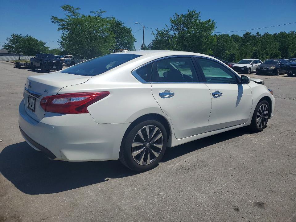 50363106 :رقم المزاد ، 1N4AL3APXHC184789 vin ، 2017 Nissan Altima مزاد بيع