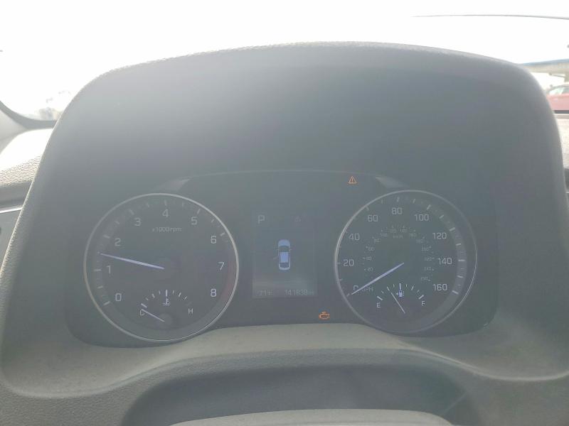 51242566 :رقم المزاد ، 5NPD84LF1JH323317 vin ، 2018 Hyundai Elantra مزاد بيع