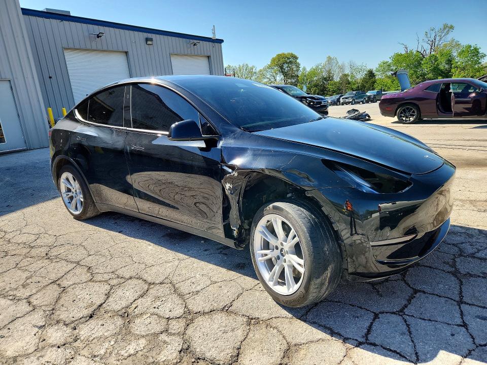 2024 Tesla Model Y მანქანა იყიდება აუქციონზე, vin: 7SAYGAEE5RF987107, აუქციონის ნომერი: 50238256