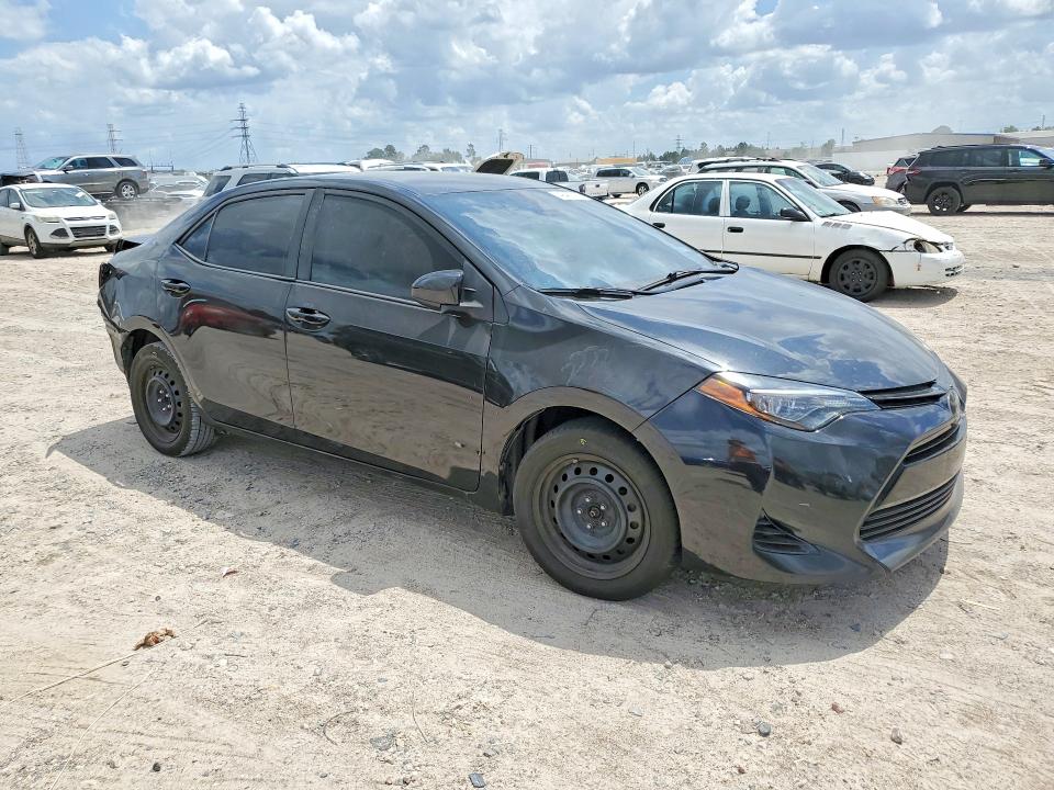 49462796 :رقم المزاد ، 5YFBURHE3HP700100 vin ، 2017 Toyota Corolla مزاد بيع