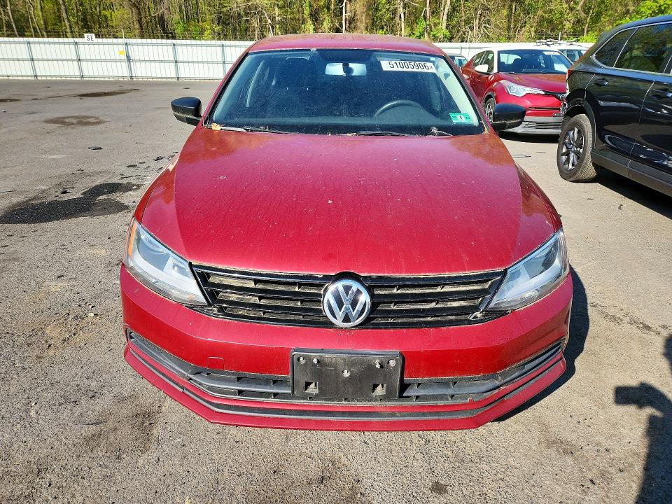 51005906 :رقم المزاد ، 3VW267AJXGM214988 vin ، 2016 Volkswagen Jetta مزاد بيع