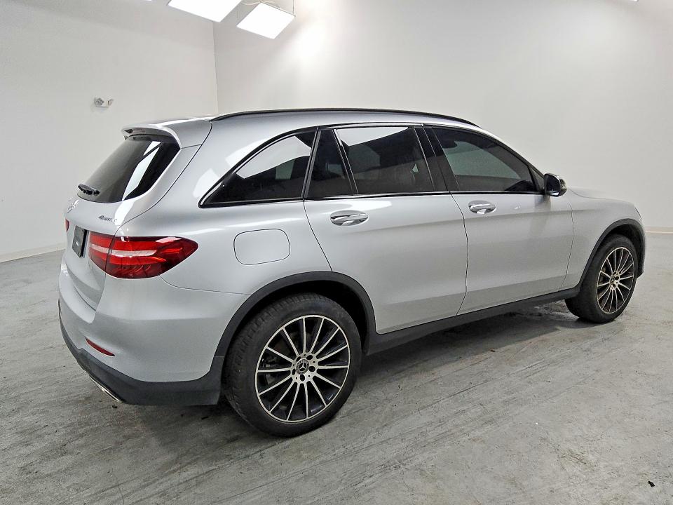 47478926 :رقم المزاد ، WDC0G4KB1JV087732 vin ، 2018 Mercedes-benz Glc مزاد بيع