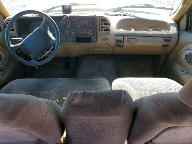1995 Chevrolet Suburban მანქანა იყიდება აუქციონზე, vin: 3GNGC26K2SG102593, აუქციონის ნომერი: 51954656