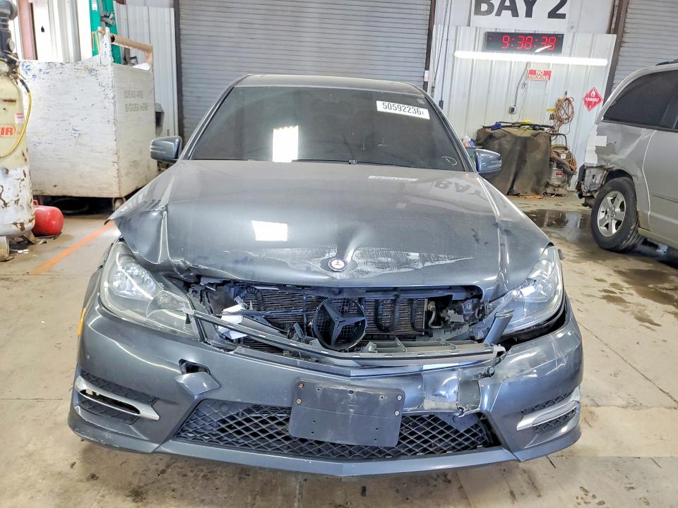 Продажа на аукционе авто 2013 Mercedes-benz C, vin: WDDGF8AB7DA812977, номер лота: 50592236