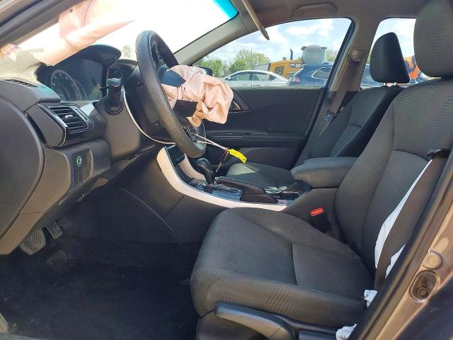51098596 :رقم المزاد ، 1HGCR2F33HA029774 vin ، 2017 Honda Accord مزاد بيع