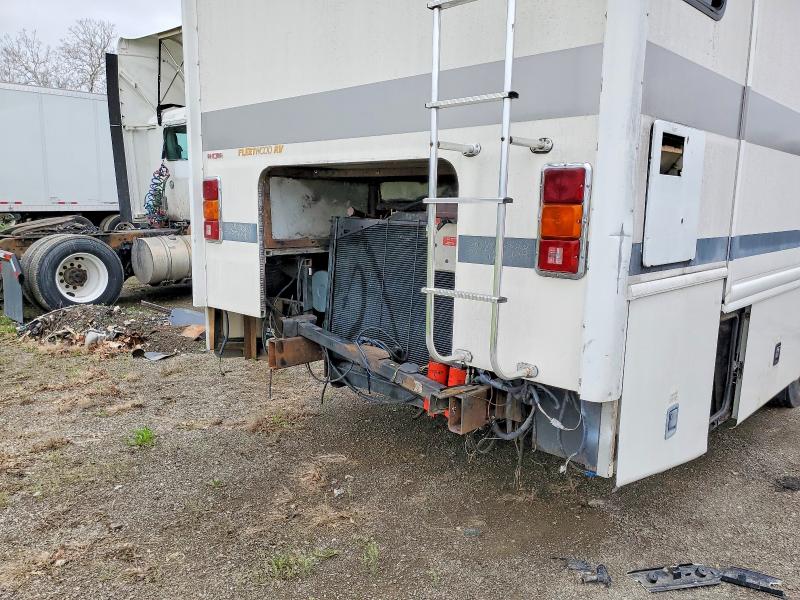 51131986 :رقم المزاد ، 4UZAAHBV02CK20826 vin ، 2002 Fleetwood Motor Home مزاد بيع