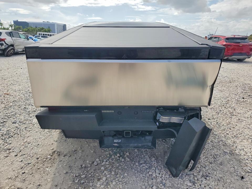 48161596 :رقم المزاد ، 7G2CEHEDXSA073450 vin ، 2025 Tesla Cybertruck مزاد بيع