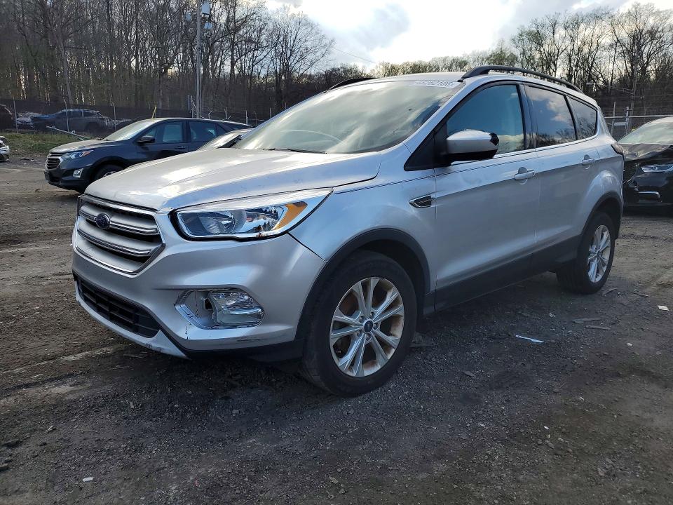 2018 Ford Escape მანქანა იყიდება აუქციონზე, vin: 1FMCU0GD4JUC37073, აუქციონის ნომერი: 48262106