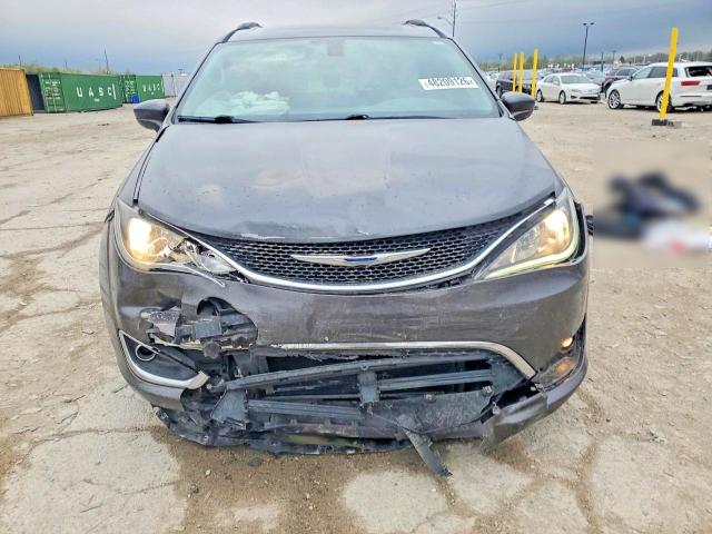 2017 Chrysler Pacifica მანქანა იყიდება აუქციონზე, vin: 2C4RC1BG4HR592437, აუქციონის ნომერი: 48209126