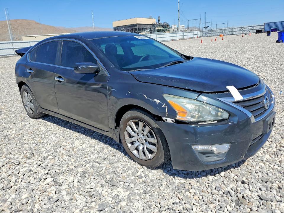 2015 Nissan Altima მანქანა იყიდება აუქციონზე, vin: 1N4AL3AP3FN325025, აუქციონის ნომერი: 48985336