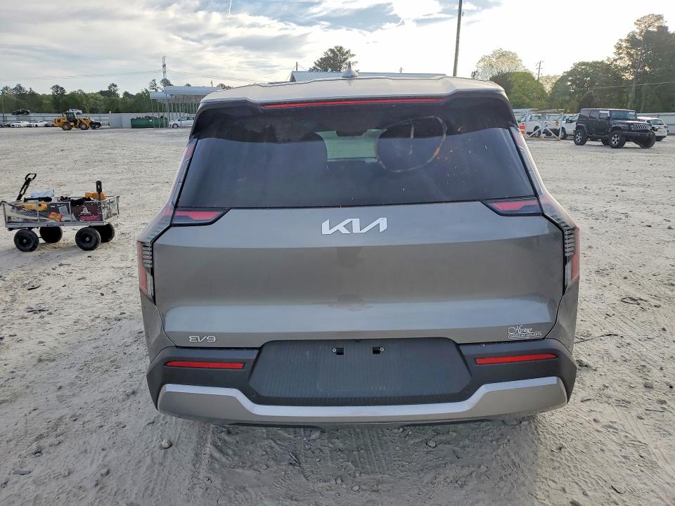 Продажа на аукционе авто 2024 Kia Ev9, vin: KNDAB5S19R6020629, номер лота: 49541936