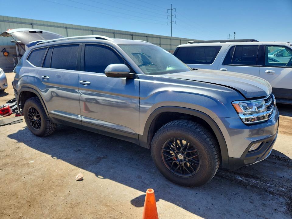 Продаж на аукціоні авто 2018 Volkswagen Atlas, vin: 1V2KR2CA0JC572778, номер лоту: 49831706
