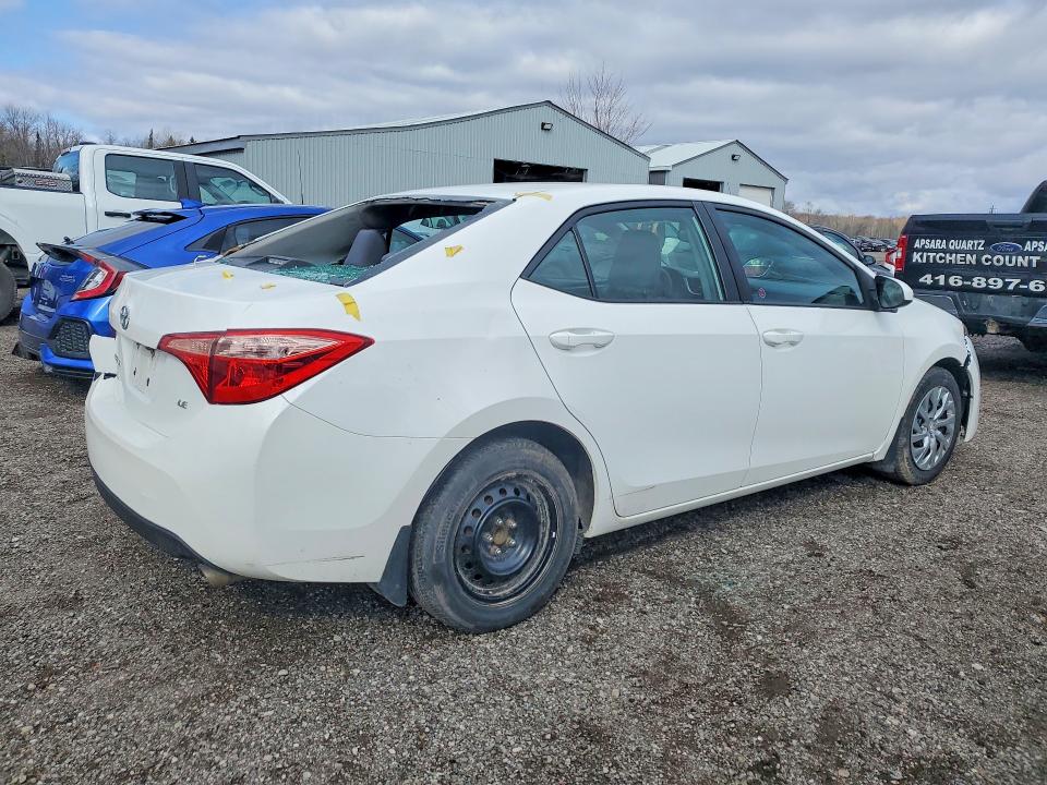 48664126 :رقم المزاد ، 2T1BURHE9JC024502 vin ، 2018 Toyota Corolla مزاد بيع