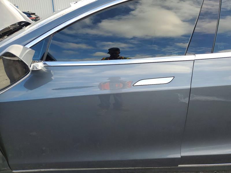 Продажа на аукционе авто 2013 Tesla Model S, vin: 5YJSA1CP2DFP27720, номер лота: 48946626
