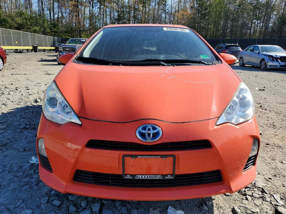 49096186 :رقم المزاد ، JTDKDTB34E1084685 vin ، 2014 Toyota Prius C مزاد بيع