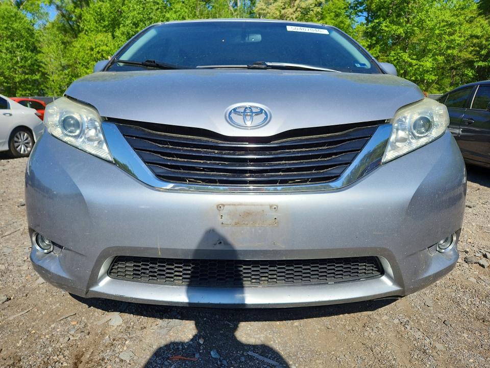 Продажа на аукционе авто 2011 Toyota Sienna, vin: 5TDKK3DCXBS133101, номер лота: 50407046