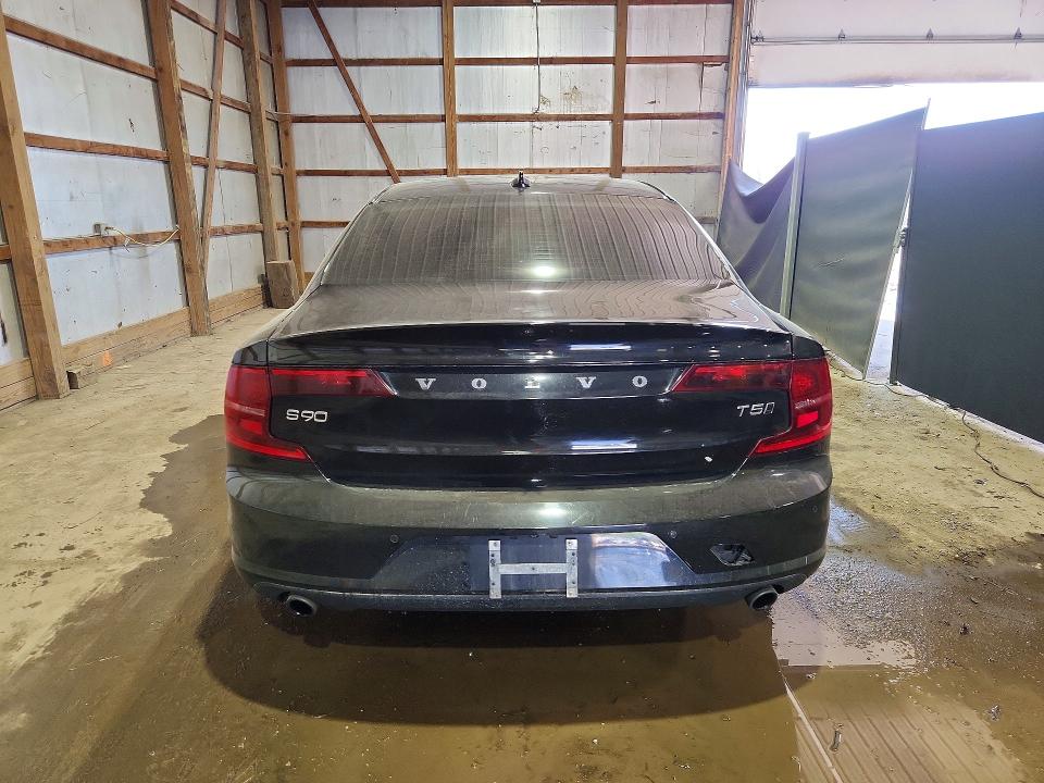 Продаж на аукціоні авто 2018 Volvo S90, vin: LVY982MK5JP023217, номер лоту: 51010776