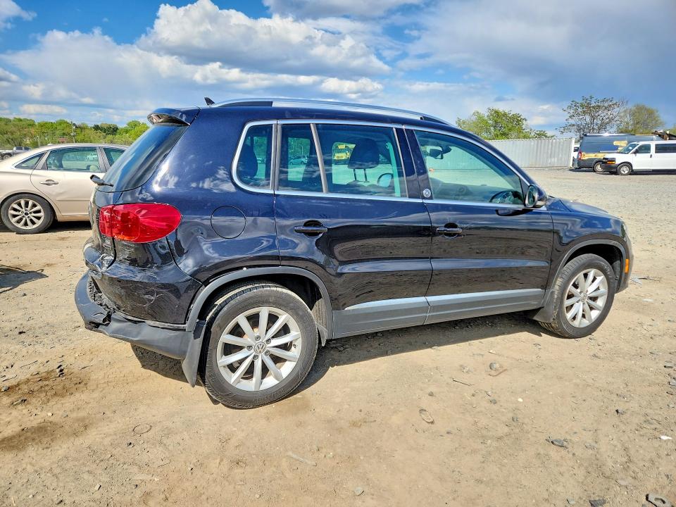 2017 Volkswagen Tiguan მანქანა იყიდება აუქციონზე, vin: WVGSV7AX5HW500478, აუქციონის ნომერი: 50763876