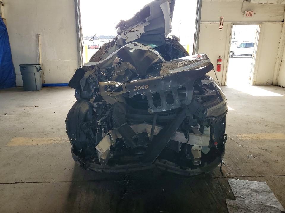 49063726 :رقم المزاد ، 1C4PJLDBXLD652596 vin ، 2020 Jeep Cherokee مزاد بيع