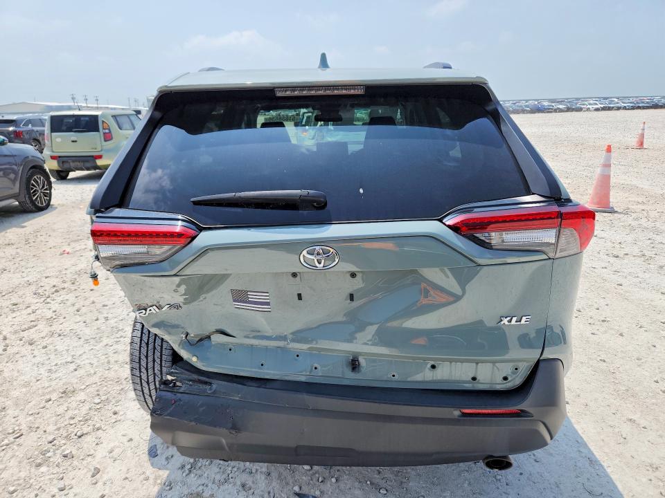 51638636 :رقم المزاد ، 2T3W1RFV1MW111964 vin ، 2021 Toyota Rav4 مزاد بيع