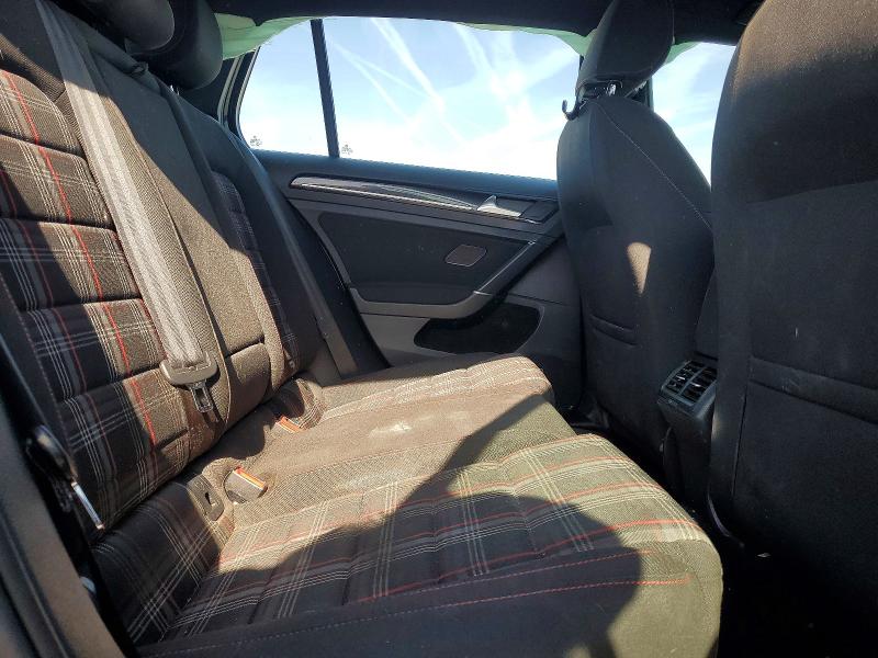 50650316 :رقم المزاد ، 3VW4T7AU1HM062077 vin ، 2017 Volkswagen Gti مزاد بيع