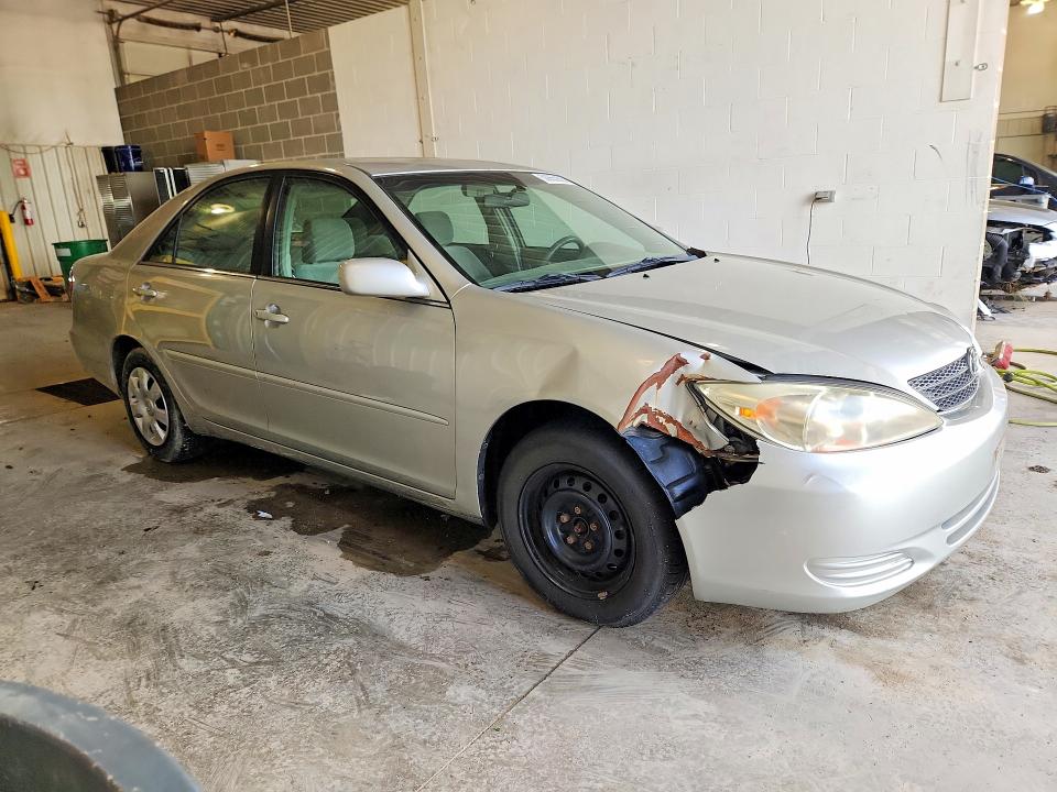 50855926 :رقم المزاد ، 4T1BE32K83U241212 vin ، 2003 Toyota Camry مزاد بيع