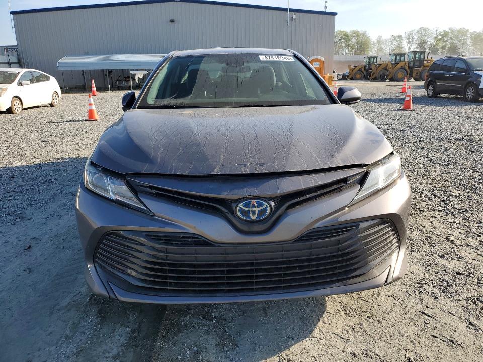 47816946 :رقم المزاد ، 4T1B31HK6KU510405 vin ، 2019 Toyota Camry Hybrid مزاد بيع