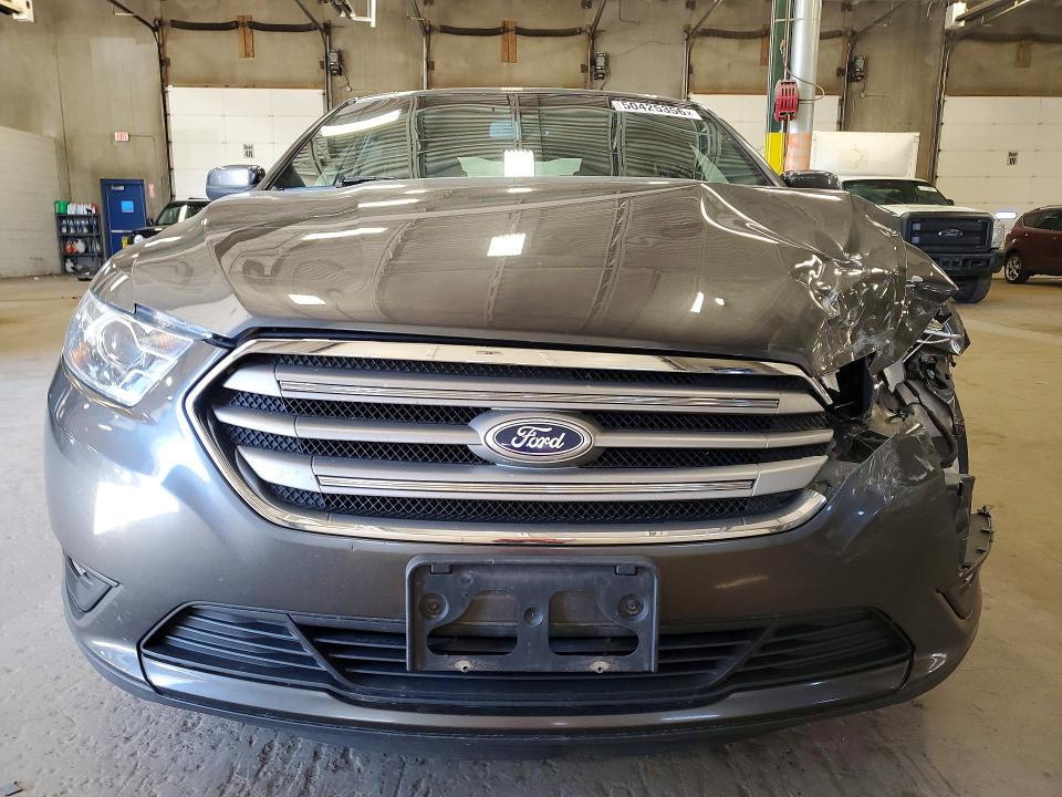 50425356 :رقم المزاد ، 1FAHP2E83FG181898 vin ، 2015 Ford Taurus مزاد بيع