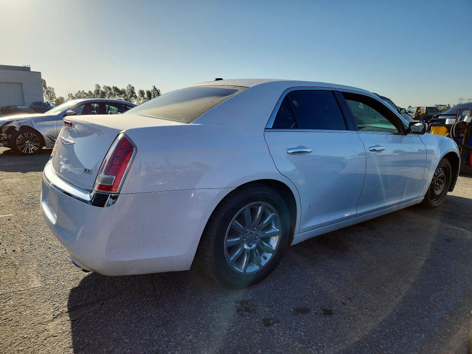2012 Chrysler 300 მანქანა იყიდება აუქციონზე, vin: 2C3CCACG4CH182406, აუქციონის ნომერი: 48787176