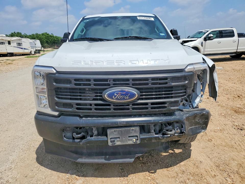 51175936 :رقم المزاد ، 1FT8W3BA3REE85873 vin ، 2024 Ford F350 مزاد بيع