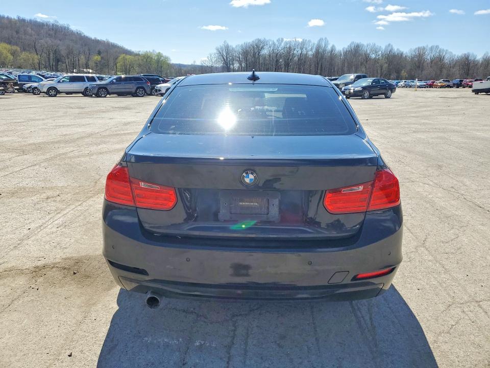 49140796 :رقم المزاد ، WBA3C3G50FNT51698 vin ، 2015 Bmw 320 مزاد بيع