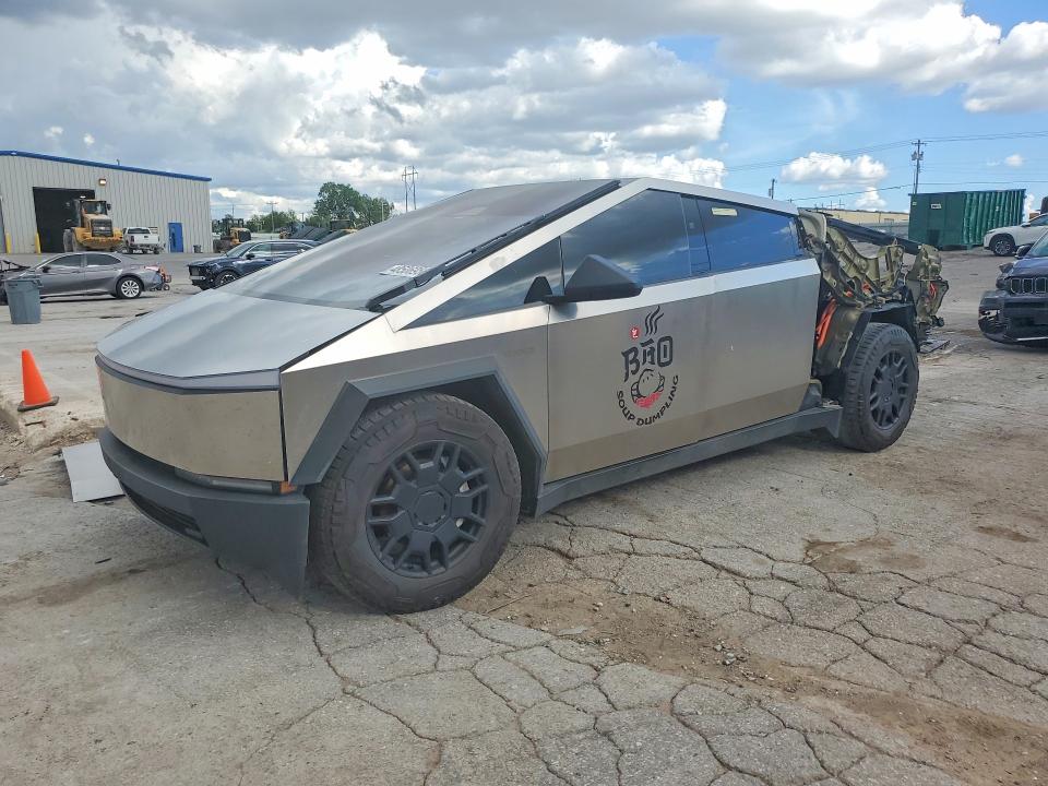 48506956 :رقم المزاد ، 7G2CEHED0RA010478 vin ، 2024 Tesla Cybertruck مزاد بيع