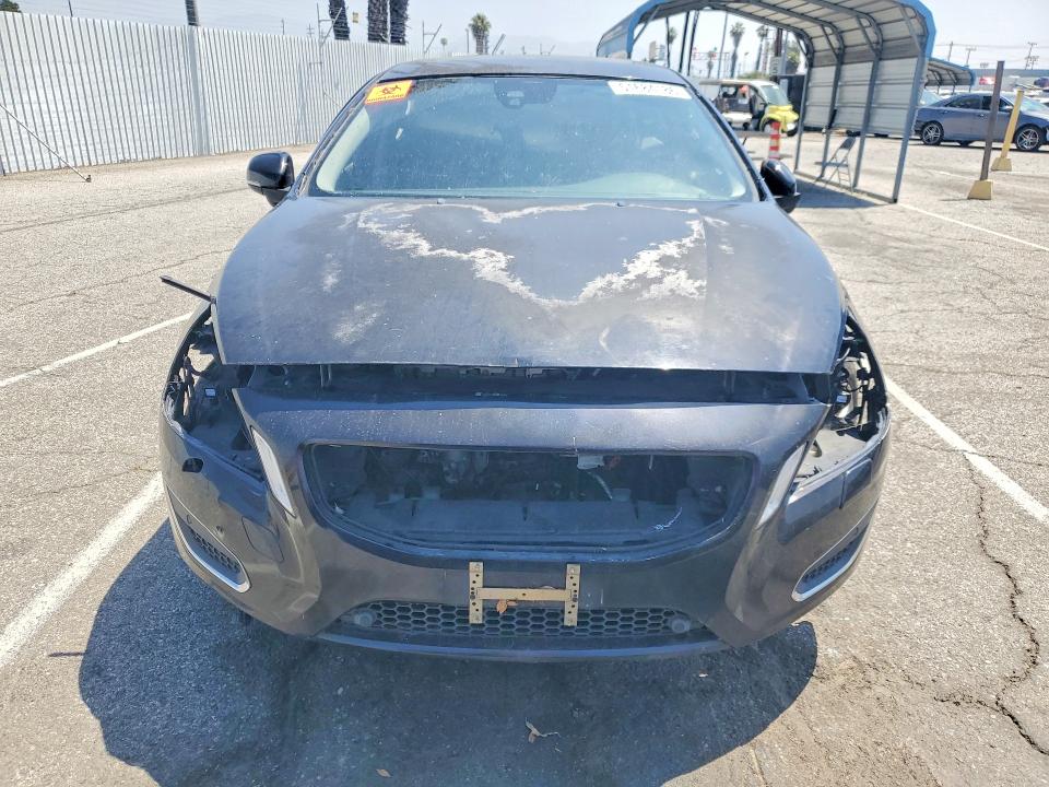 51684186 :رقم المزاد ، YV1622FS1C2048876 vin ، 2012 Volvo S60 مزاد بيع