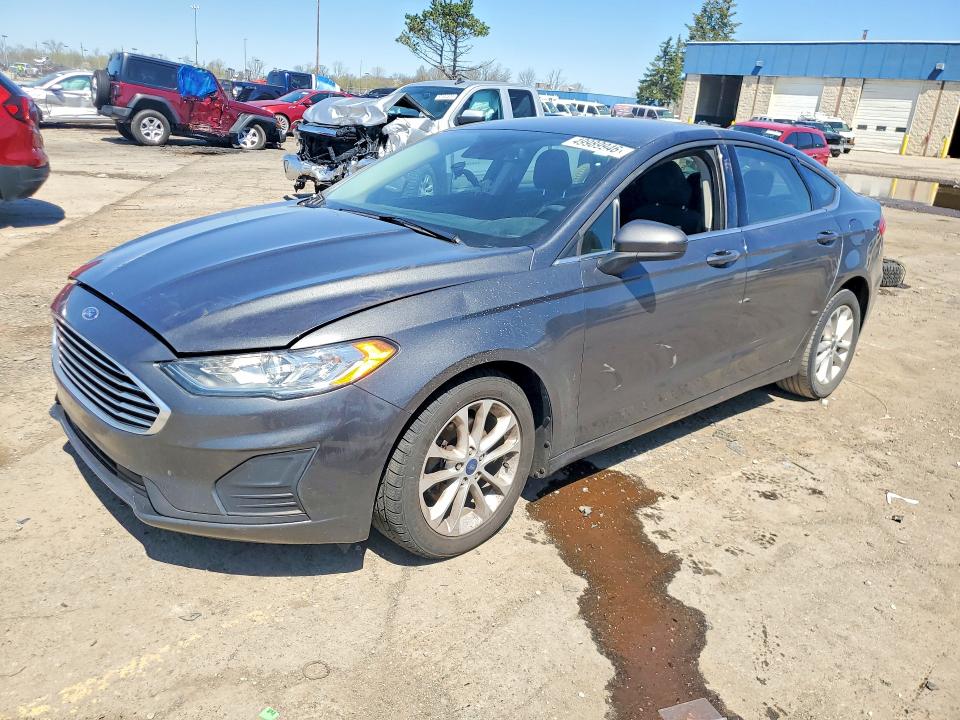 49989946 :رقم المزاد ، 3FA6P0HD2LR257264 vin ، 2020 Ford Fusion مزاد بيع
