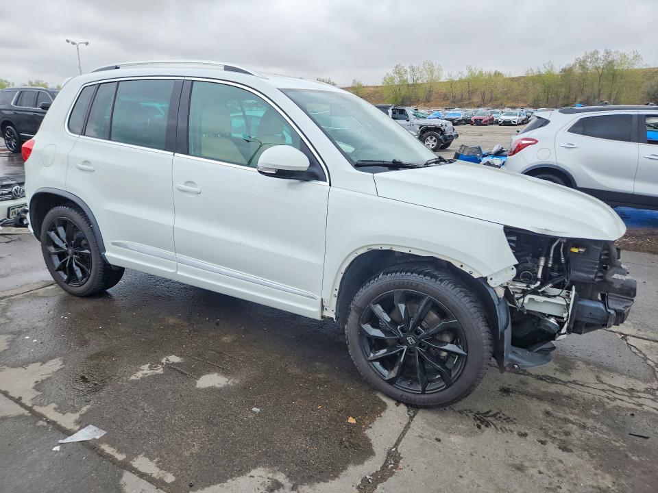 50912196 :رقم المزاد ، WVGBV7AX2FW599404 vin ، 2015 Volkswagen Tiguan مزاد بيع