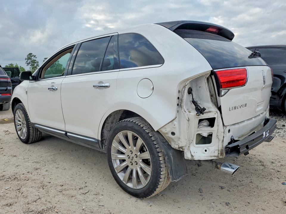 2015 Lincoln Mkx მანქანა იყიდება აუქციონზე, vin: 2LMDJ6JKXFBL22783, აუქციონის ნომერი: 50619836