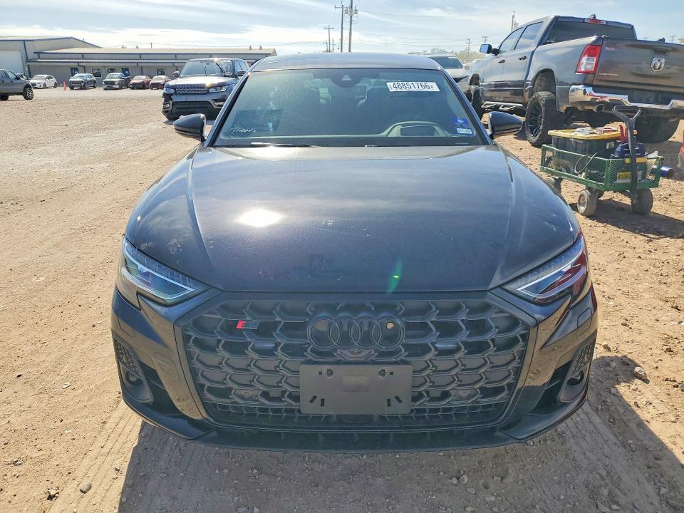 48851766 :رقم المزاد ، WAULSAF86RN005064 vin ، 2024 Audi S8 مزاد بيع